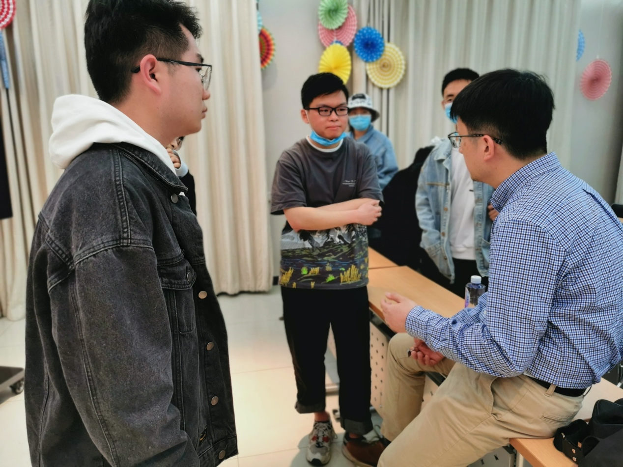 4df96bceb15b4f63aea744baa507a689.png 4df96bceb15b4f63aea744baa507a689.png