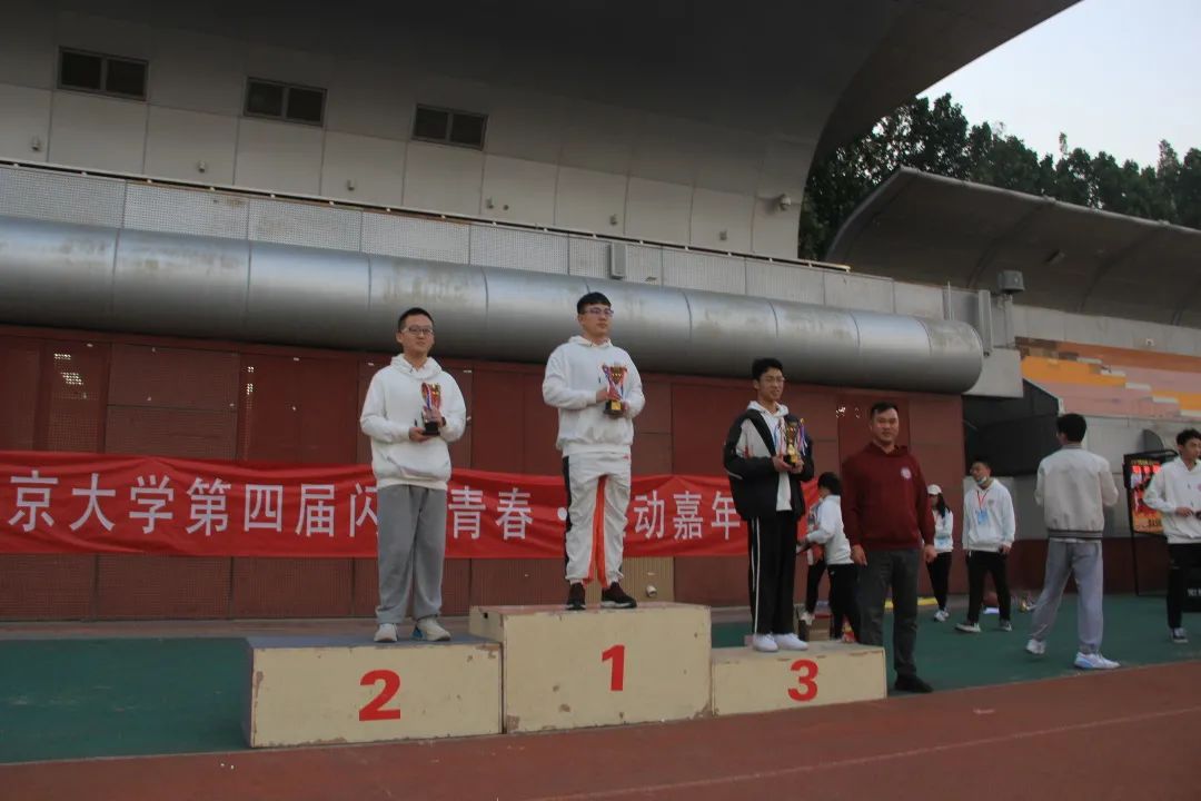 3b9c6de2fdc34f9e8c73773698b9a1b4.jpg 3b9c6de2fdc34f9e8c73773698b9a1b4.jpg