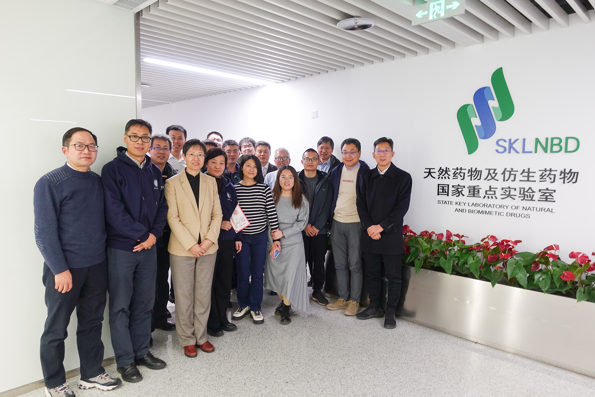 3b52040f045c4a7e8ec84d73fa9621b8.jpg 3b52040f045c4a7e8ec84d73fa9621b8.jpg