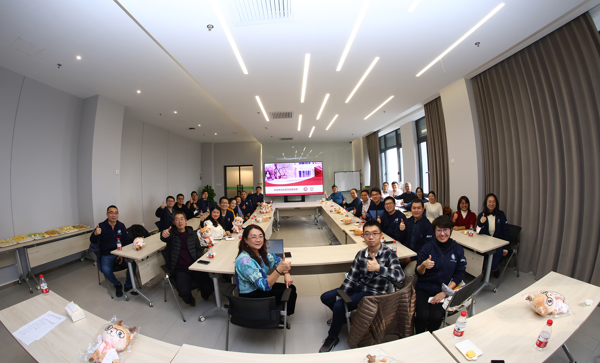 4221f46f5b644ef9ad5d858ea44aff7a.jpg 4221f46f5b644ef9ad5d858ea44aff7a.jpg