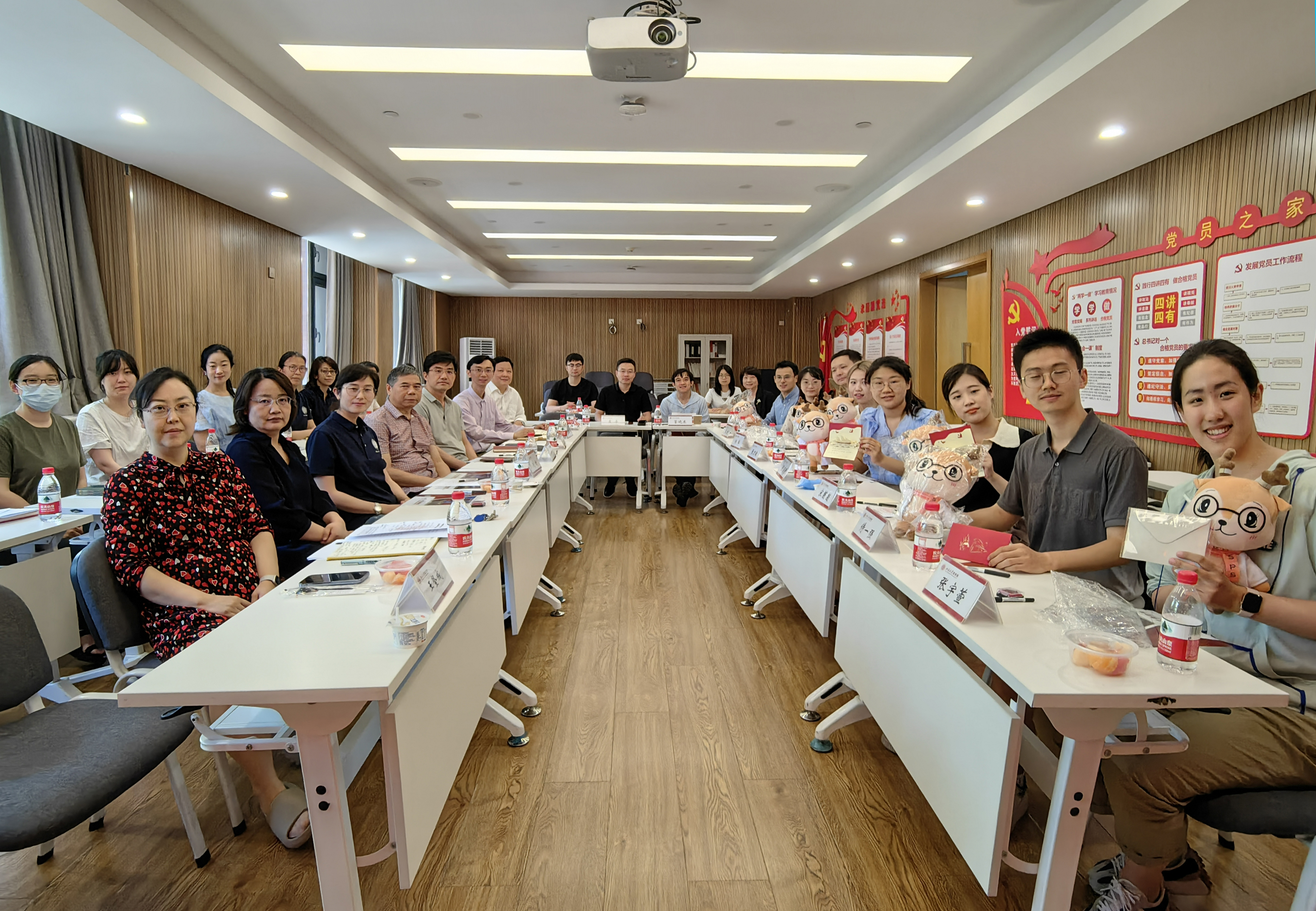 9e46d377b01b4d408544d56c773f07dd.jpg 9e46d377b01b4d408544d56c773f07dd.jpg