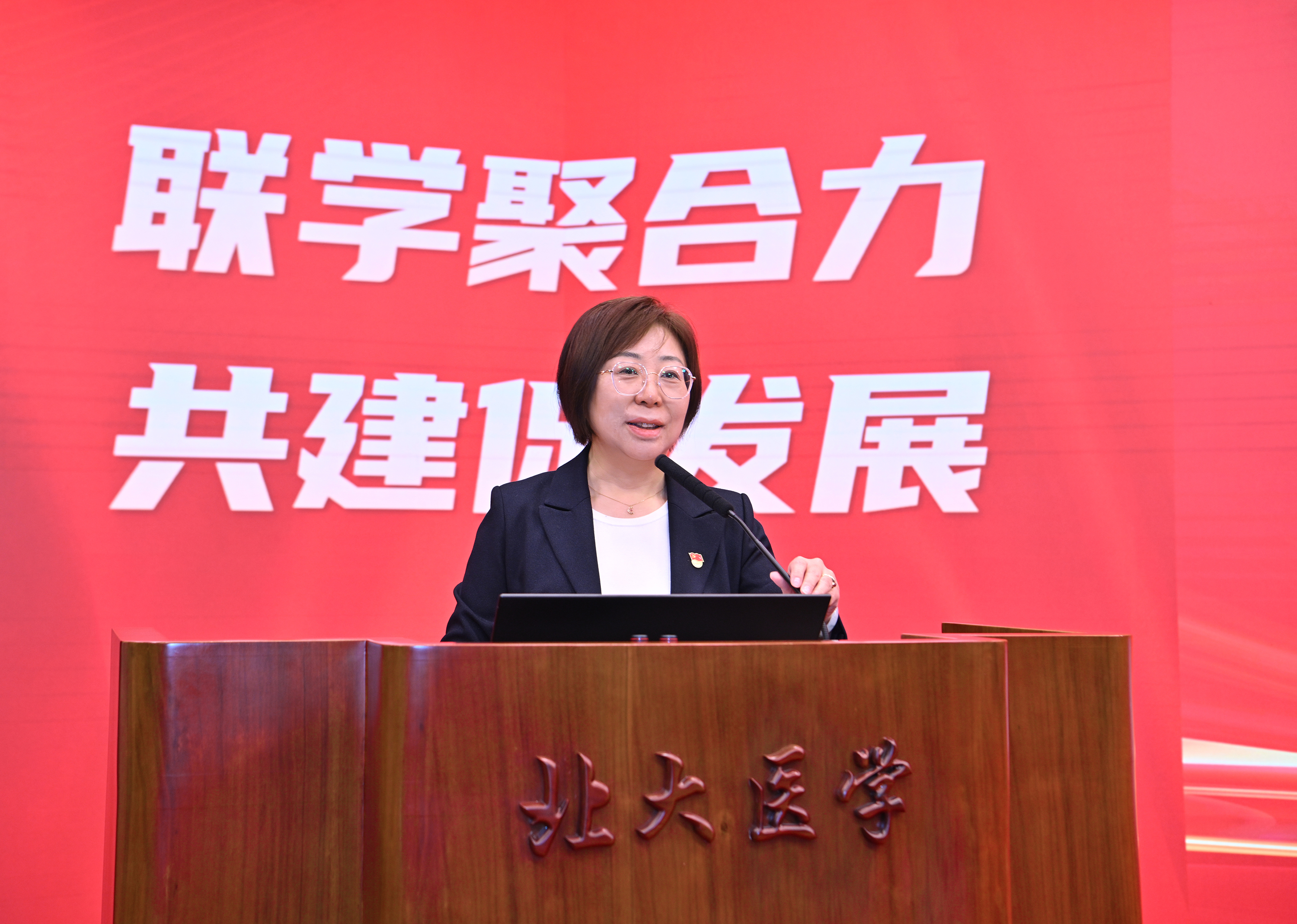 b1fa1660d2ff40a3baaeb93a353b6663.jpg
